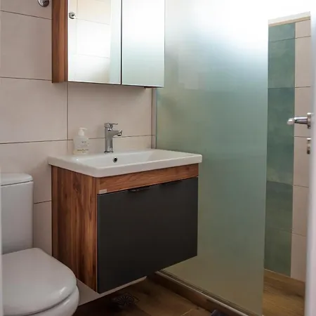 Royal Zen * Λουτράκι